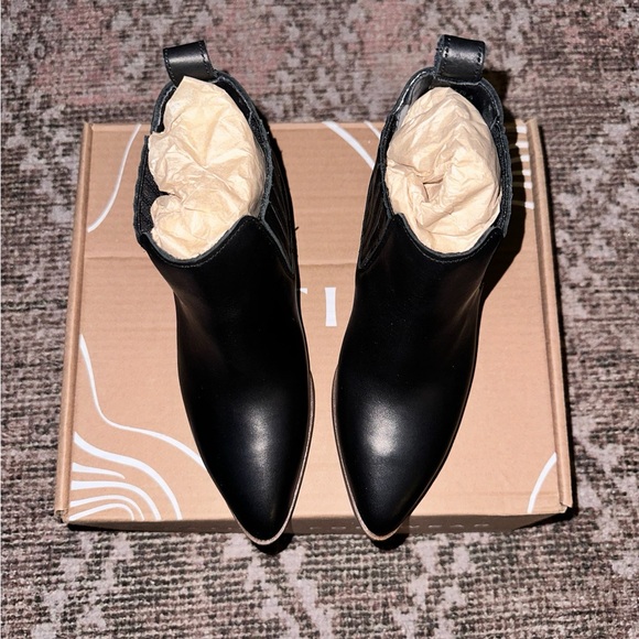 Portland Leather “Dakota” Western style ankle boot, black - Picture 8 of 8